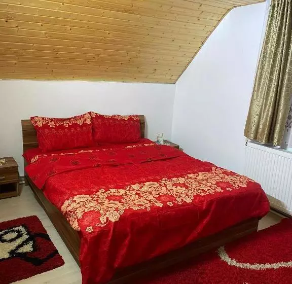 Majatalo Cabana Bradu Moșului