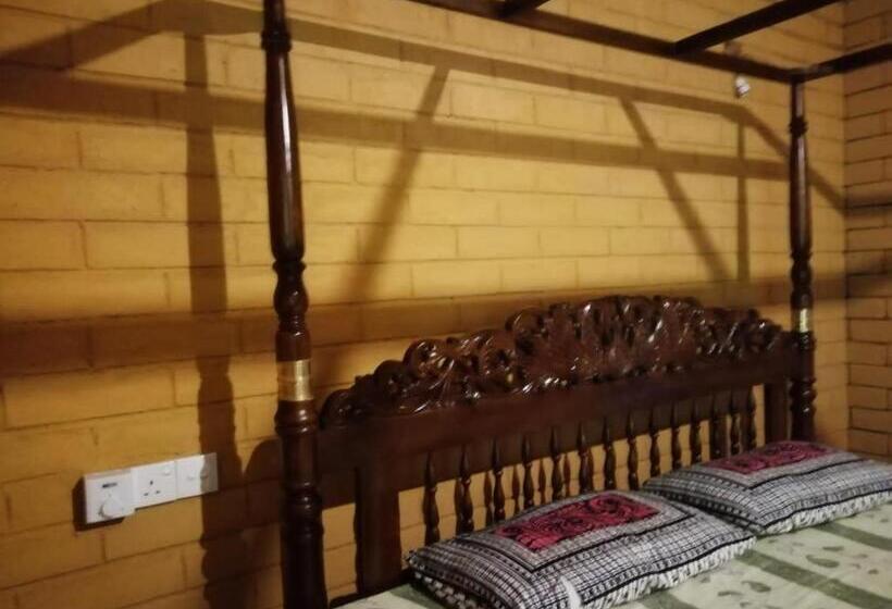 بنسيون Jungle Clay House Mirissa