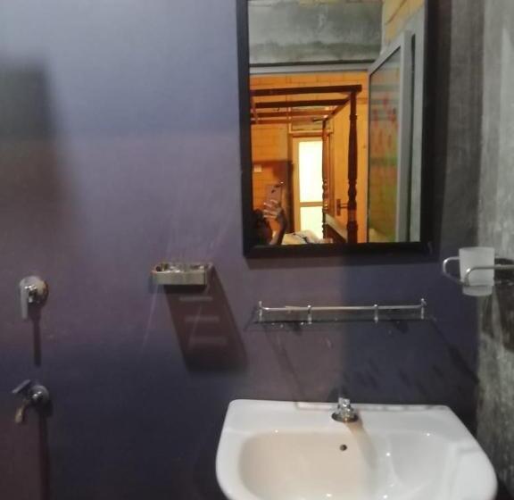 بنسيون Jungle Clay House Mirissa