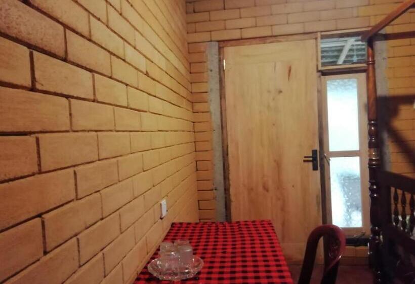 بنسيون Jungle Clay House Mirissa