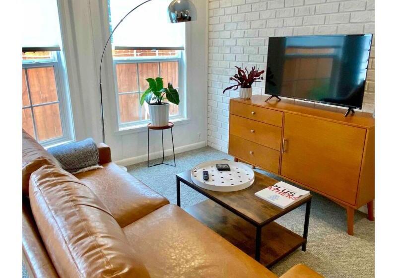 ペンション Toadhaus Studio In Quiet Residential Neighborhood Athens