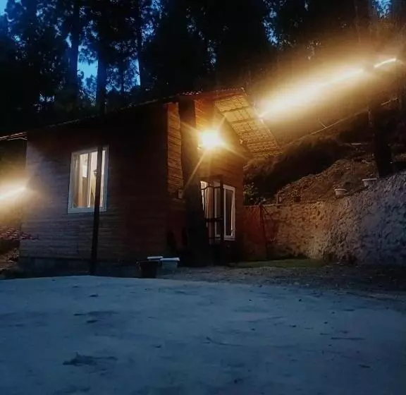 Lomakeskus Shiv Forest Villas