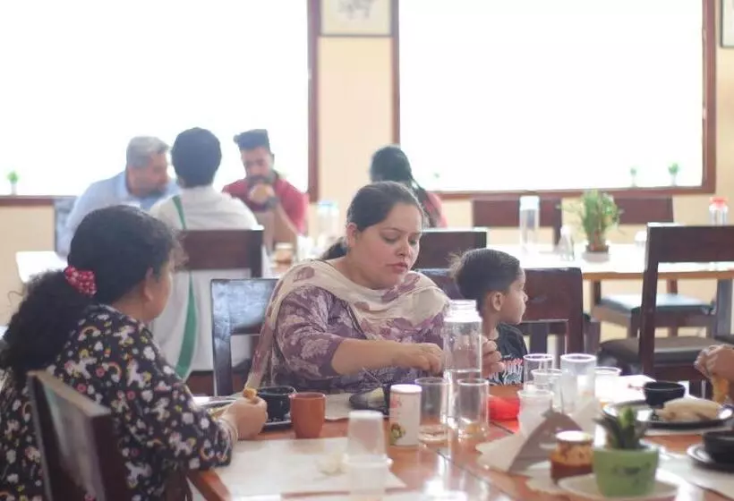 Lomakeskus Shiv Forest Villas