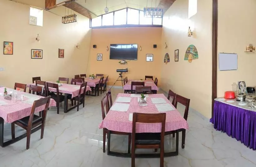 Lomakeskus Shiv Forest Villas