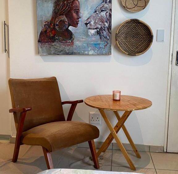 هاستل Nambani House