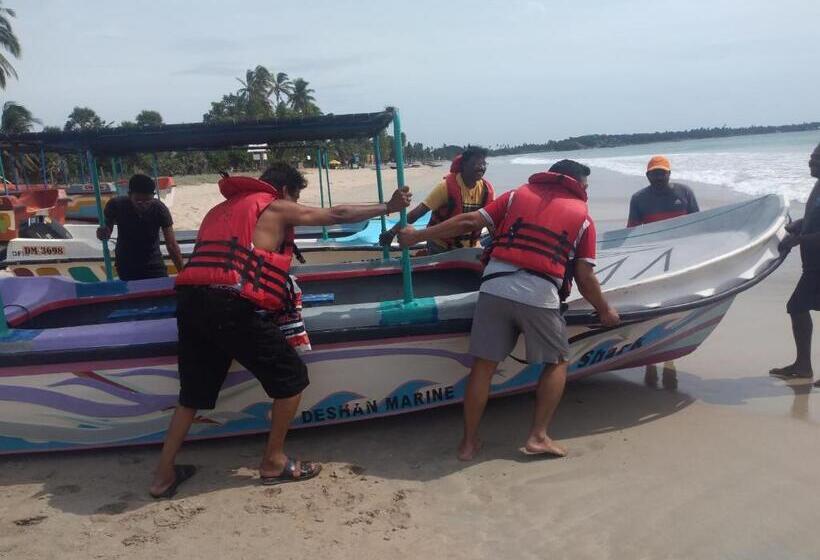 ベッドアンドブレックファースト Leona Guest Inn