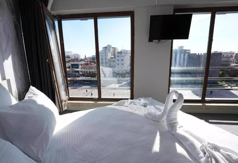 Carti̇er Luxury Otel