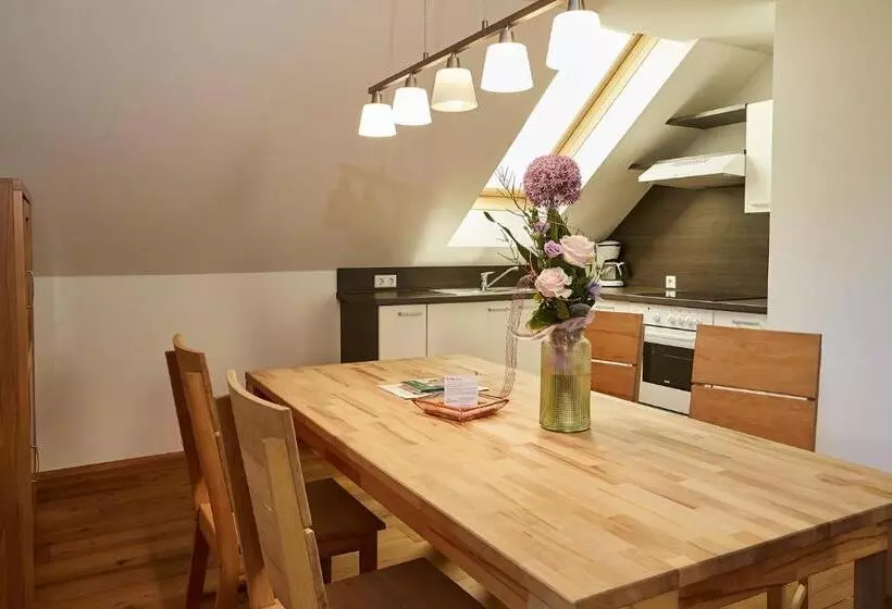 Hotelli Fast Ossiach