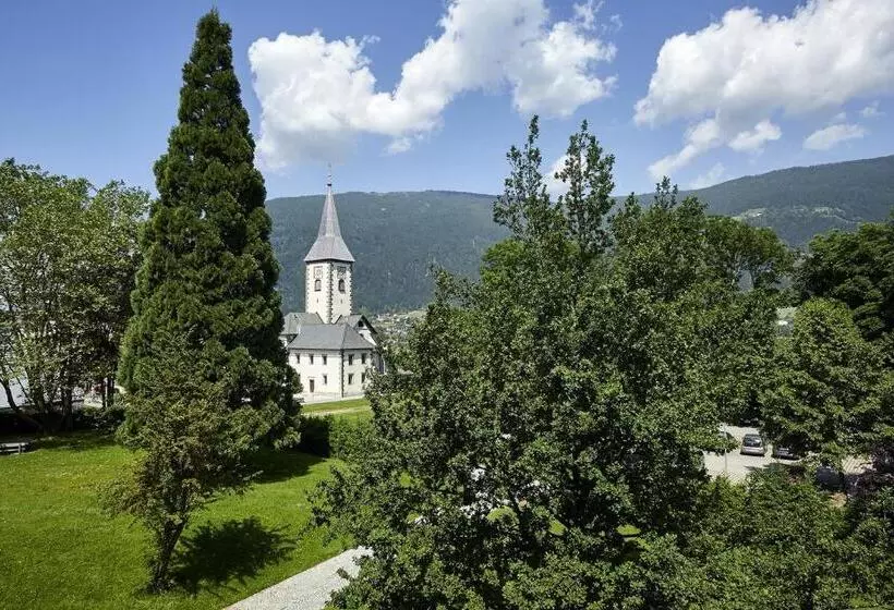 Hotelli Fast Ossiach