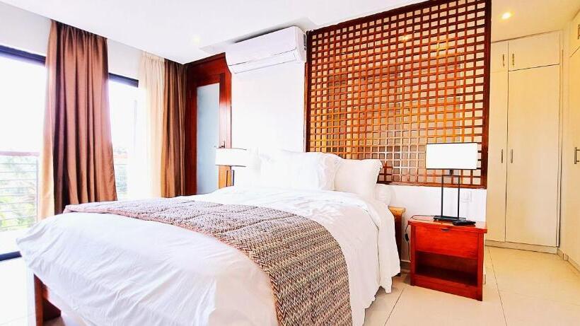 هتل Hôtel Les Terrasses De Bonoumin