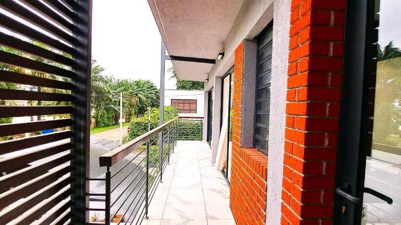 هتل Hôtel Les Terrasses De Bonoumin