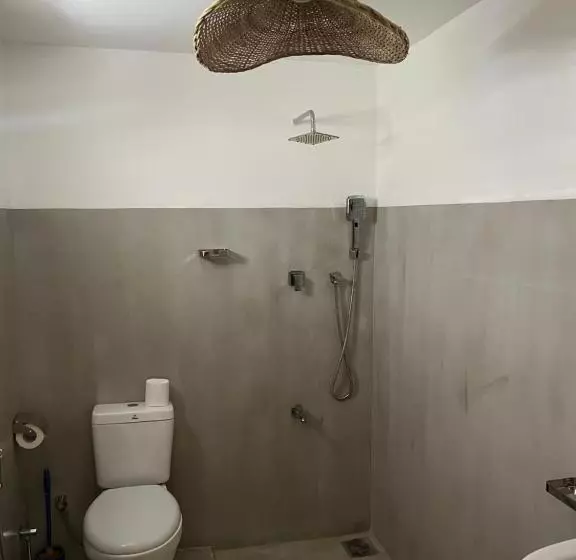 ホテル Komorebi Madiha