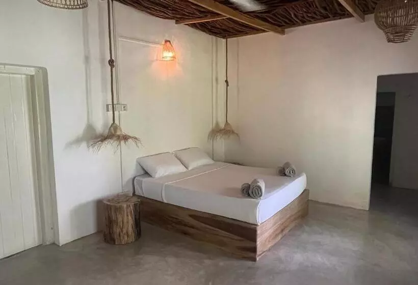 ホテル Komorebi Madiha