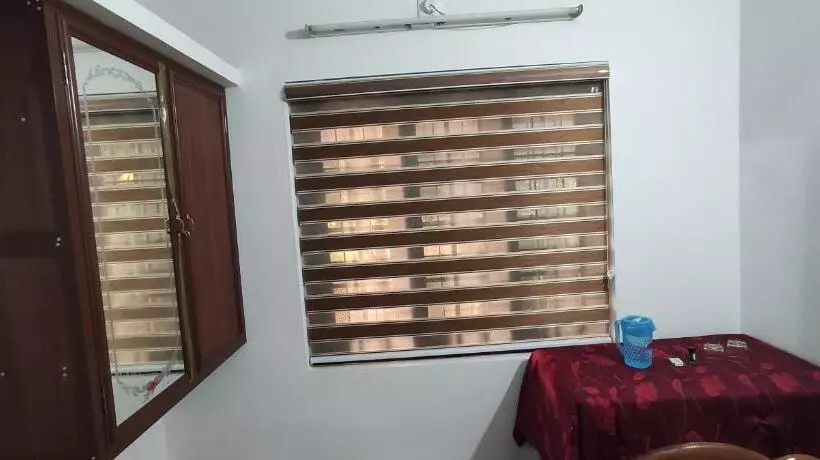 Hotelli Koonamparayil Home Stay Munnar Anaviratty Family Only