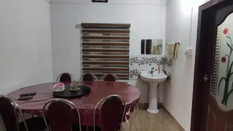 Hotelli Koonamparayil Home Stay Munnar Anaviratty Family Only