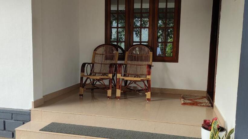 酒店 Koonamparayil Home Stay Munnar Anaviratty Family Only