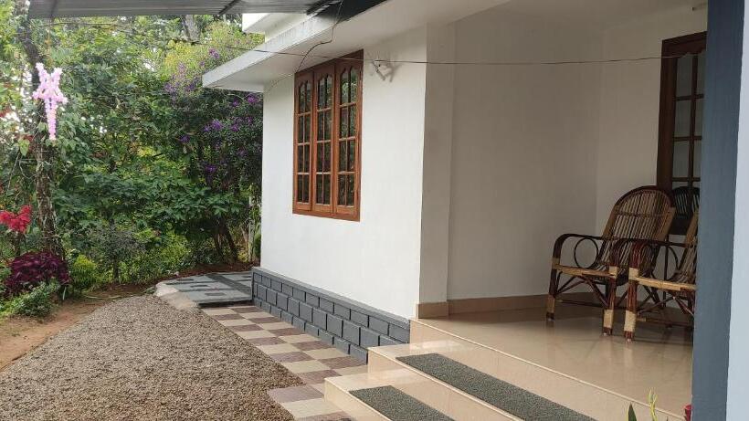 酒店 Koonamparayil Home Stay Munnar Anaviratty Family Only