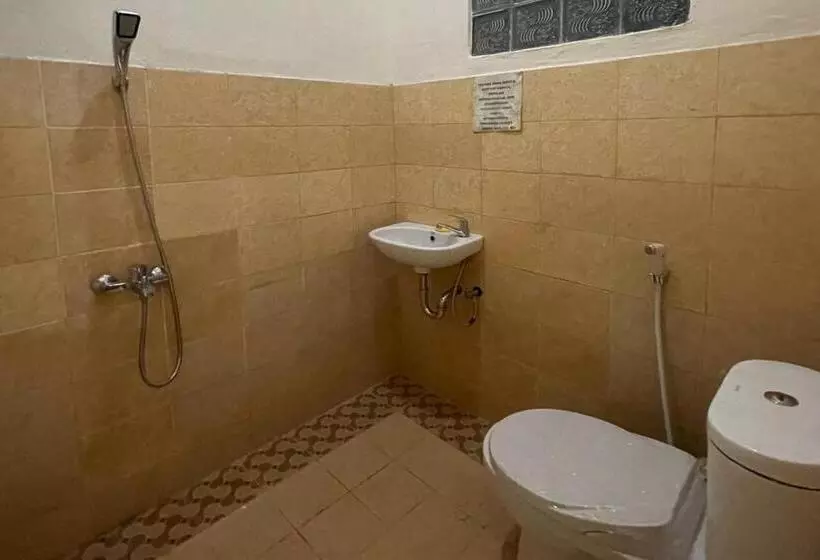 Hotelli Oyo 93502 Homestay Pakmuklis Syariah 2