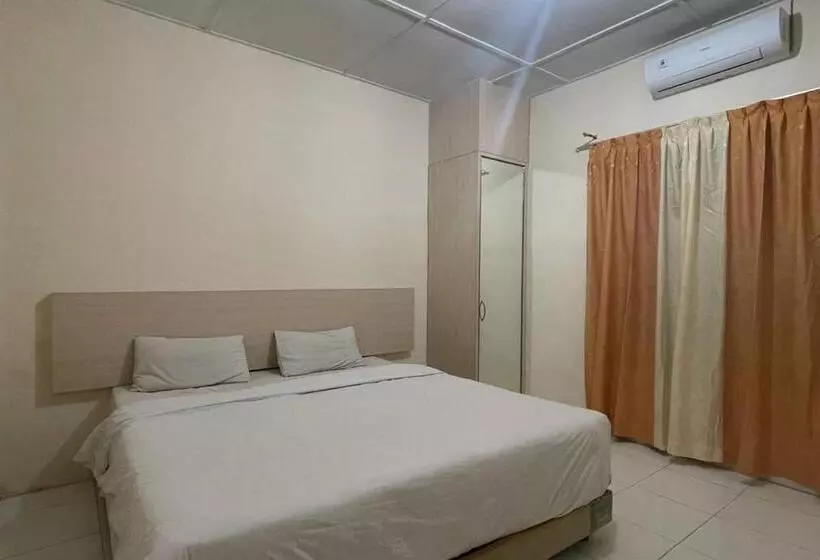 Hotelli Oyo 93502 Homestay Pakmuklis Syariah 2