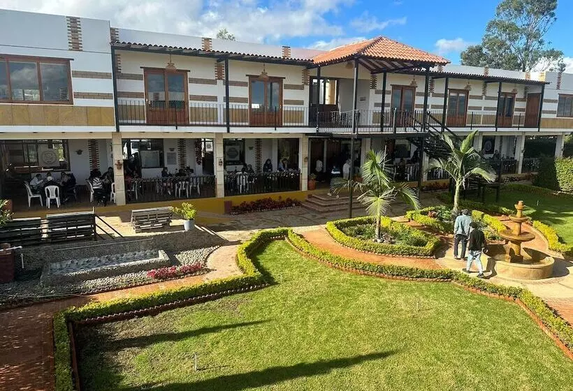 ホテル Pliosaurio Campestre