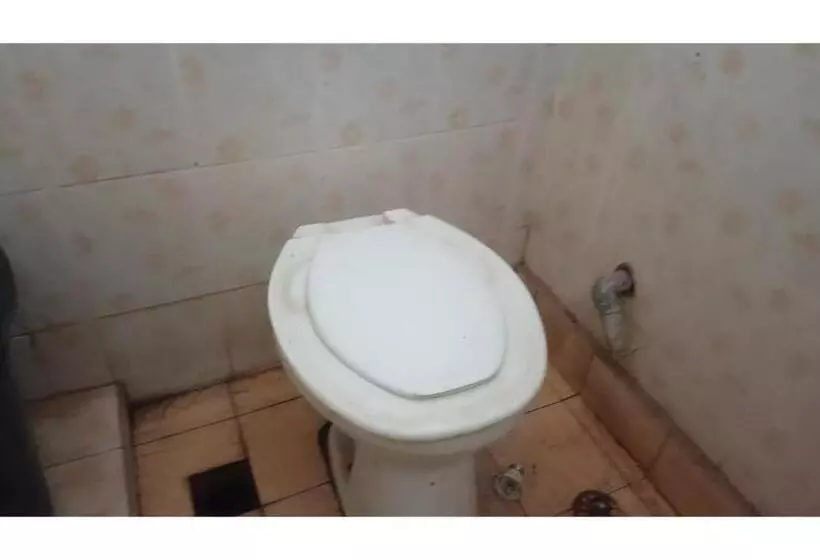 ホテル Spot On 93524 Bagas Homestay