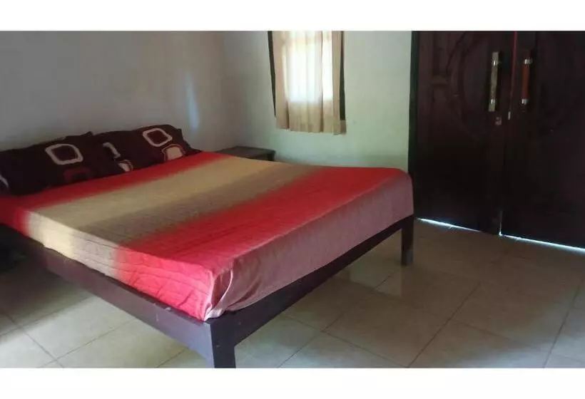 ホテル Spot On 93524 Bagas Homestay