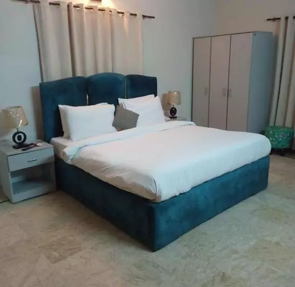 پانسیون Bondi Beach Resort