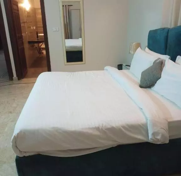 پانسیون Bondi Beach Resort