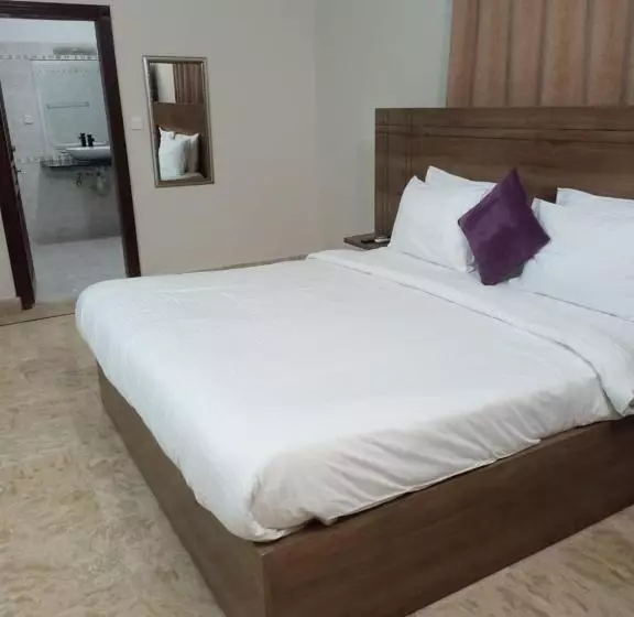 پانسیون Bondi Beach Resort