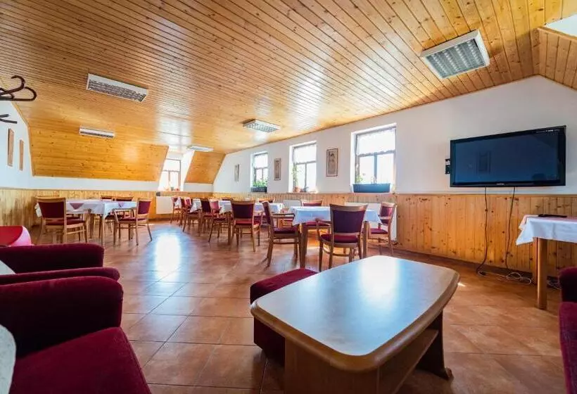 Majatalo Nad Vodopády