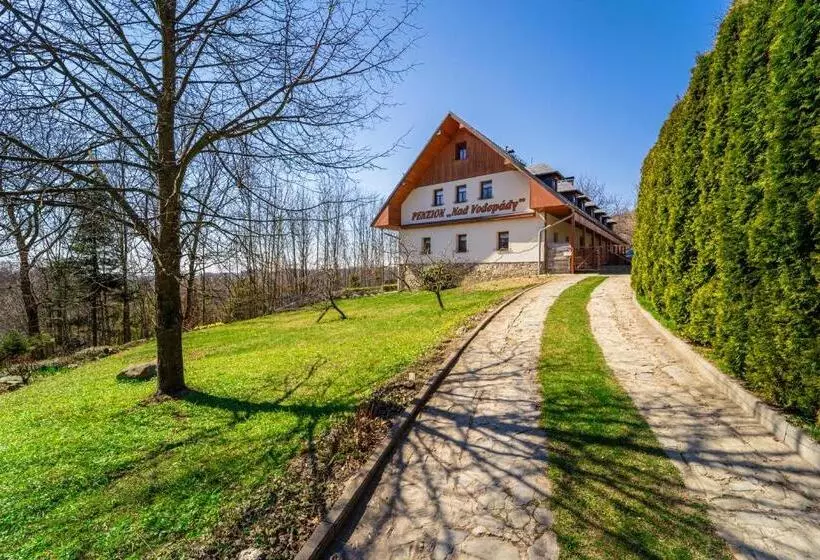 Majatalo Nad Vodopády