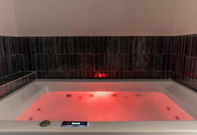 پانسیون Palazzo Italia Suites