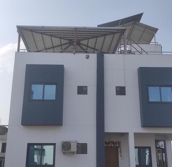 膳宿费 Shivalik Luxury Rooms