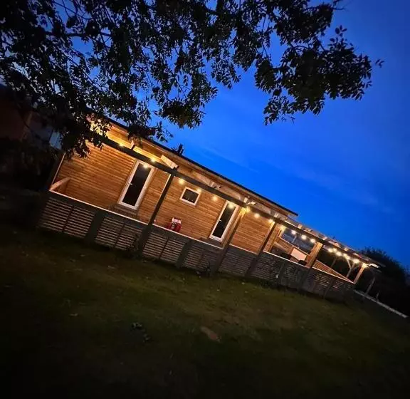 ペンション Tracey’s Hideaway   With Hot Tub & Amazing Views