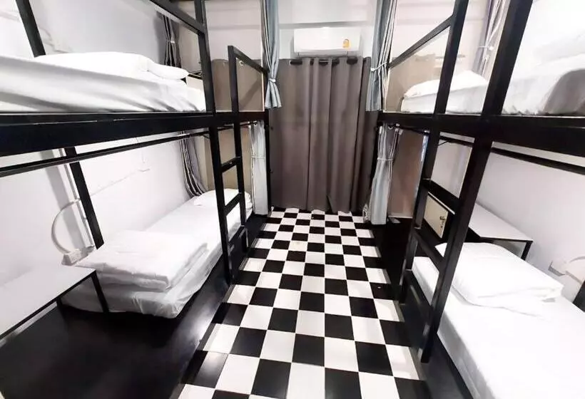 Retkeilymaja Matcha House Jomtien Pattaya