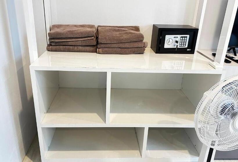 민박 Auriflex House