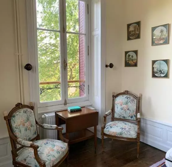 ベッドアンドブレックファースト Le Château Giat