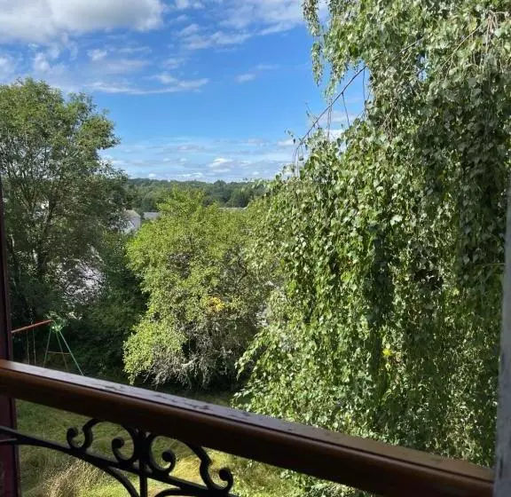 ベッドアンドブレックファースト Le Château Giat