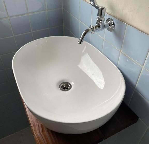 Hostel Und Base 個室ゲストハウス 安堵 ホステルアンドベイス