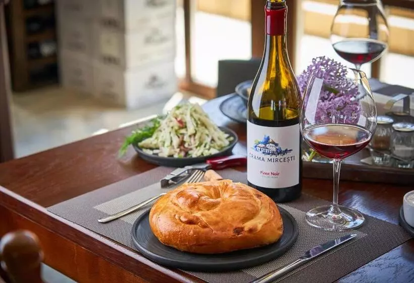 هتل Crama Mircesti