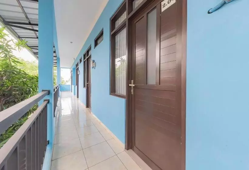 Hotelli Reddoorz Syariah Near Alun Alun Palimanan