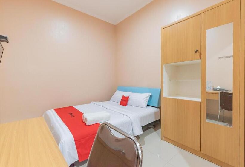 Otel Reddoorz Syariah Near Alun Alun Palimanan