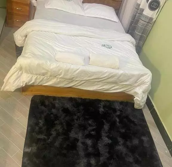 هتل The First Royal Tour Lodge