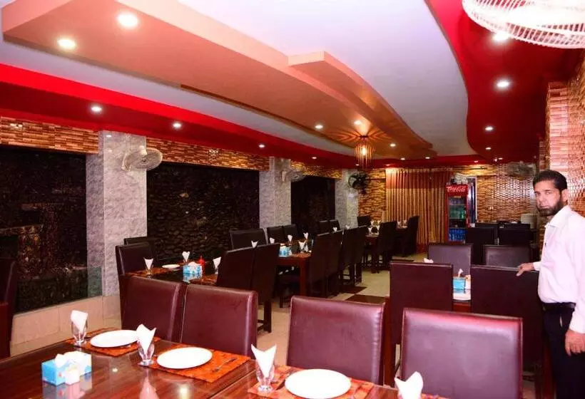 Mir Continental Hotel & Restaurant