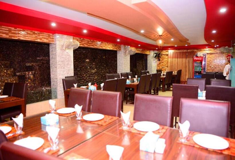 Mir Continental Hotel & Restaurant