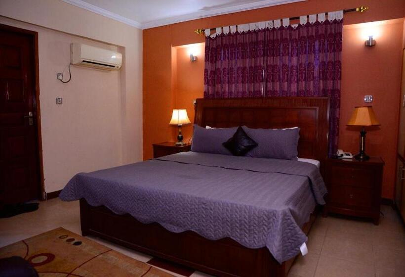 Mir Continental Hotel & Restaurant