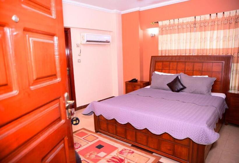 Mir Continental Hotel & Restaurant