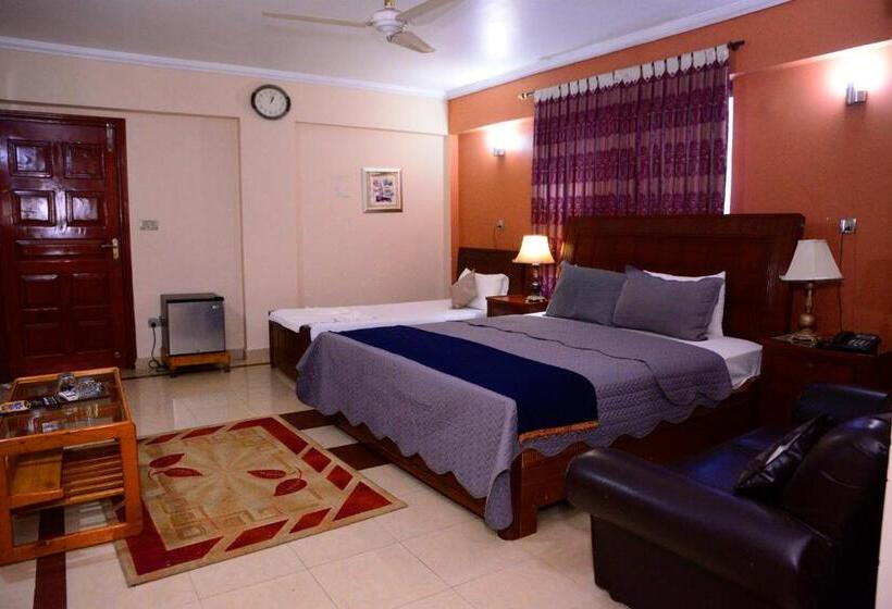 Mir Continental Hotel & Restaurant