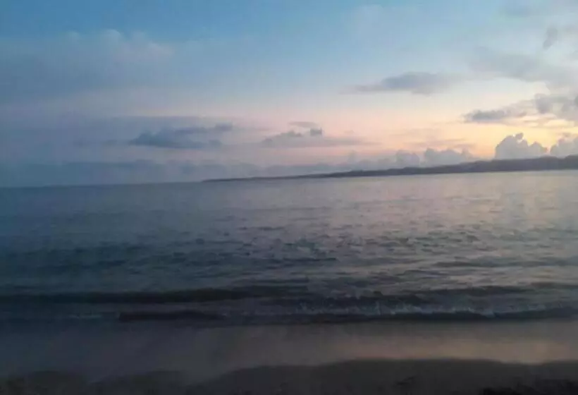 Ocean Breeze Hotel & Restaurant