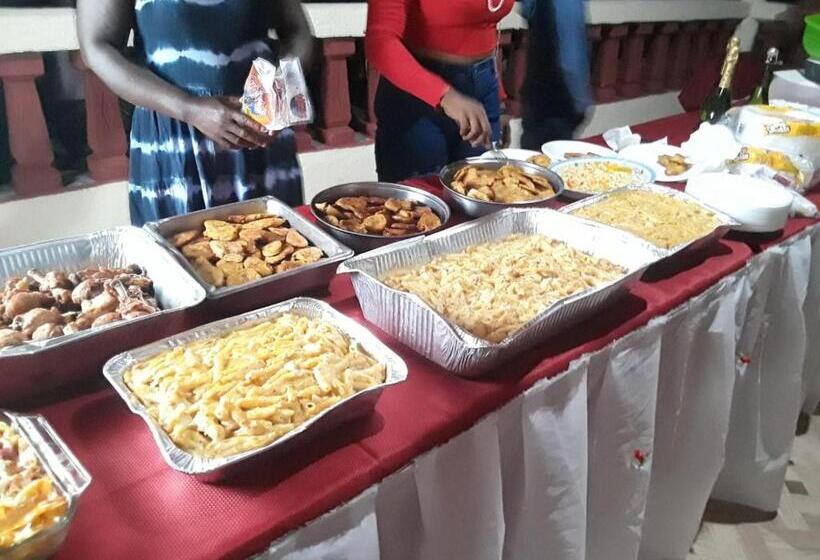 Ocean Breeze Hotel & Restaurant